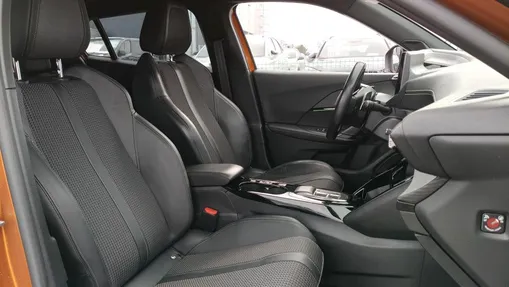 PEUGEOT 2008 2008 BlueHDi 130 GT S&S EAT8
