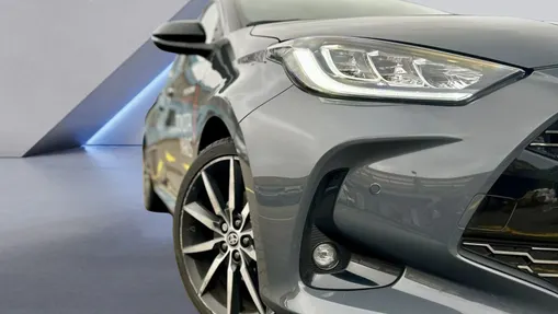 TOYOTA Yaris Yaris Hybrid 1.5 GR Sport