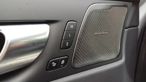 VOLVO XC60 XC60 T6 Plug-In Hybrid AWD Plus Dark aut