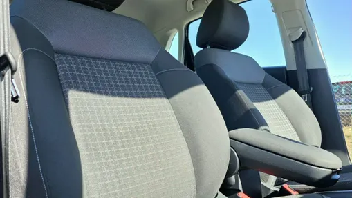 VOLKSWAGEN Polo -