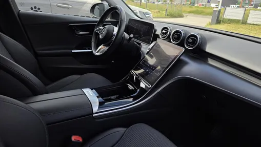 MERCEDES-BENZ C Klasa C 200 d mHEV Avantgarde