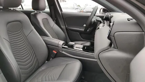 MERCEDES-BENZ A Klasa A 200 d Progressive 8G-DCT