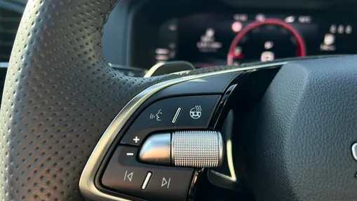 SKODA Karoq Karoq 1.5 TSI ACT Sportline DSG
