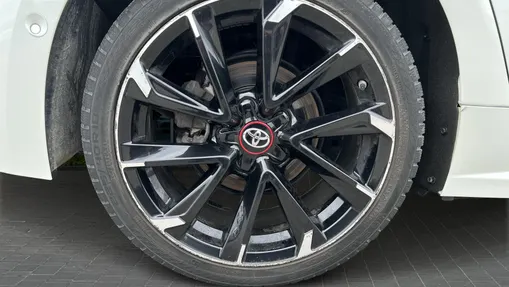 TOYOTA Corolla Corolla 2.0 Hybrid GR Sport Dynamic