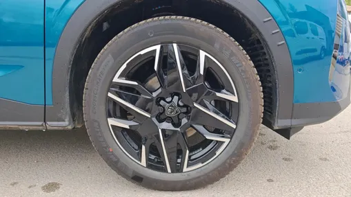 PEUGEOT 3008 3008 1.2 PureTech mHEV Allure e-DCS6 Nowy