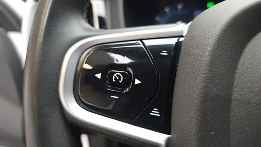 VOLVO XC60 XC60 B4 D AWD R-Design aut