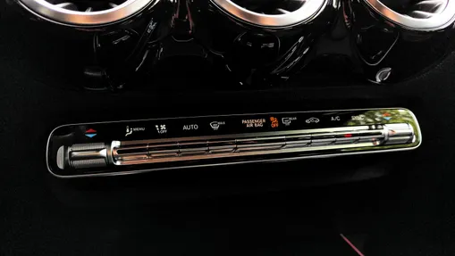 MERCEDES-BENZ GLB GLB 200 Progressive 7G-DCT