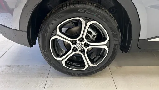 MG ZS ZS 1.5 HEV+ Excite aut Nowy