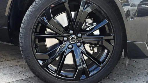 VOLVO XC60 XC60 T6 Plug-In Hybrid AWD Plus Black Edition aut