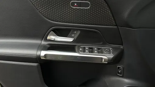 MERCEDES-BENZ GLB GLB 200 mHEV Progressive 7G-DCT
