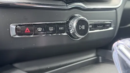 VOLVO XC60 XC60 T8 Plug-In Hybrid AWD Ultra Black Edition aut