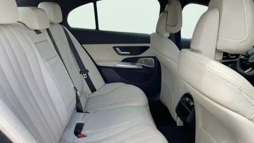MERCEDES-BENZ E Klasa E 220 d mHEV 4-Matic AMG 9G-Tronic Nowy