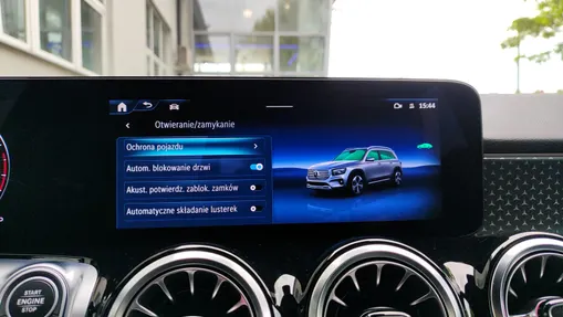 MERCEDES-BENZ GLB GLB 200 Progressive 7G-DCT