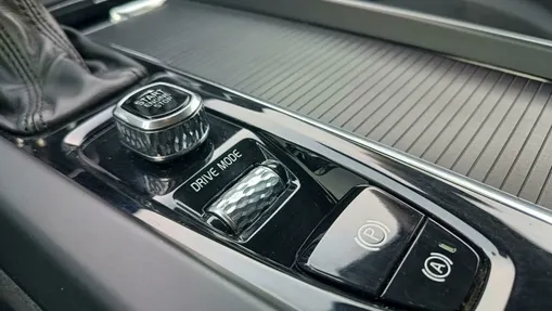 VOLVO XC60 XC60 T4 Momentum Pro aut