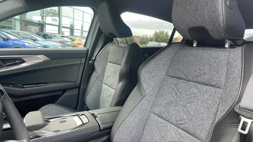 RENAULT Rafale Rafale 1.2 E-Tech Full Hybrid 200 Techno MMT Nowy