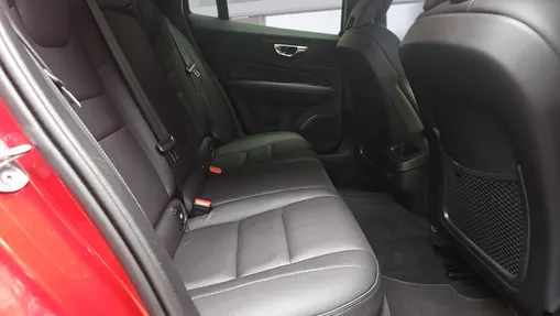 VOLVO V60 V60 B3 B Momentum aut