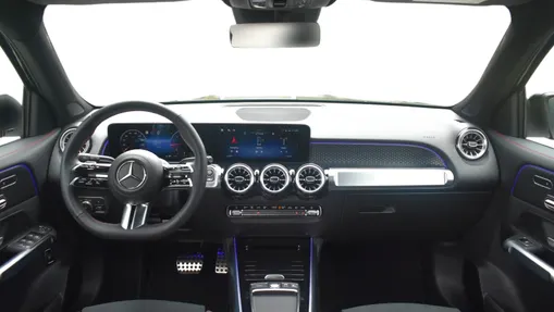 MERCEDES-BENZ GLB GLB 220 d 4-Matic AMG Line 8G-DCT