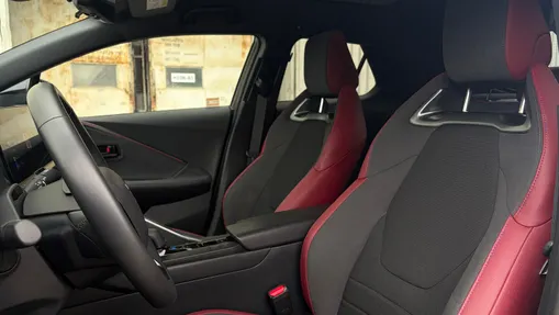 TOYOTA C-HR C-HR 2.0 PHEV Dynamic Force Tokyo Edition