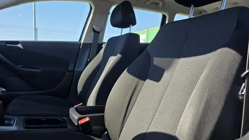 VOLKSWAGEN Passat -