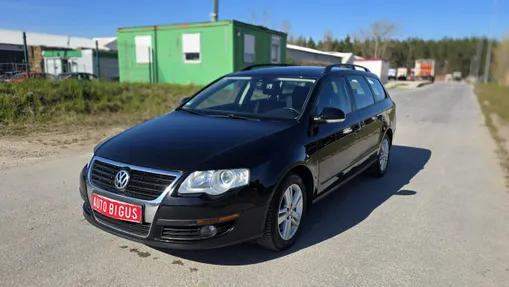VOLKSWAGEN Passat -