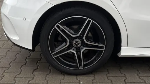 MERCEDES-BENZ A Klasa A 200 AMG Line 7G-DCT