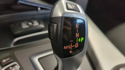 BMW Seria 3 318i GPF aut