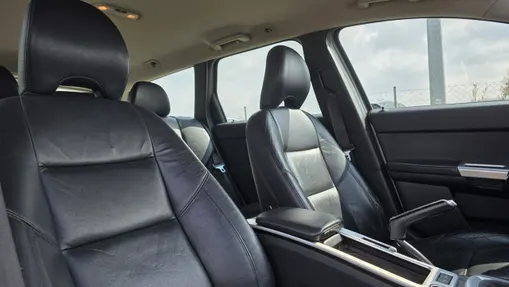 VOLVO V50 -