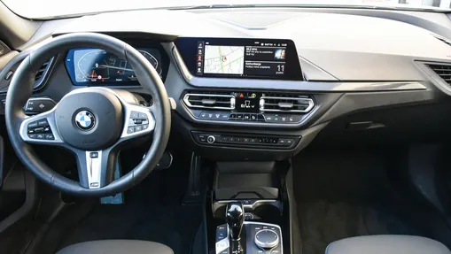 BMW Seria 2 218i M Sport