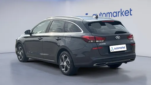 HYUNDAI i30 i30 1.0 T-GDI Smart DCT