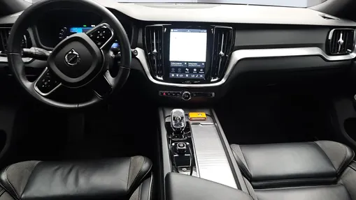 VOLVO V60 V60 CC Plus B5 B AWD aut