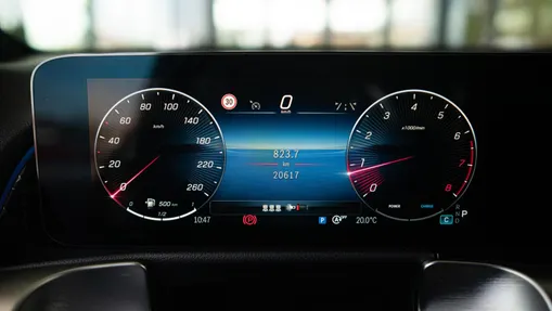 MERCEDES-BENZ GLB GLB 200 mHEV 7G-DCT