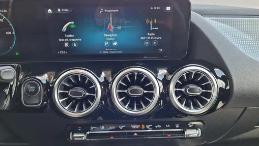 MERCEDES-BENZ EQA EQA 300 66.5kWh 4-Matic Progressive