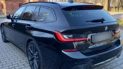 BMW Seria 3 330e xDrive M Sport sport-aut