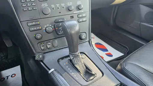 VOLVO S60 -