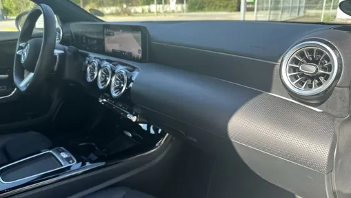 MERCEDES-BENZ A Klasa A 200 AMG Line 7G-DCT
