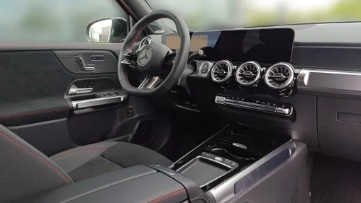 MERCEDES-BENZ GLB GLB 180 mHEV AMG Line 7G-DCT Nowy