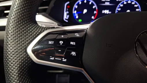 VOLKSWAGEN Arteon Arteon 2.0 TSI R-Line DSG