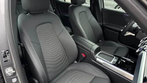 MERCEDES-BENZ GLB GLB 200 mHEV Progressive 7G-DCT