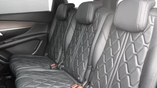 PEUGEOT 5008 5008 1.6 PureTech GT Pack S&S EAT8