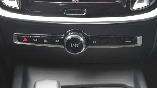 VOLVO V60 V60 B4 D Plus Dark aut