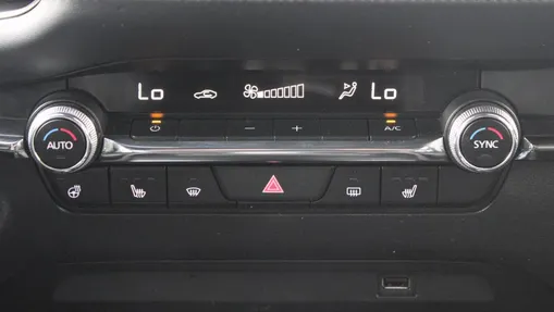 MAZDA 3 3 2.0 mHEV Hikari