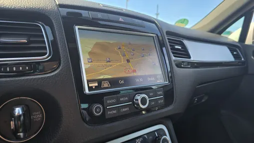VOLKSWAGEN Touareg -