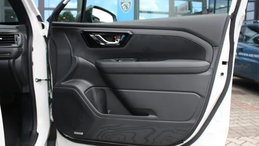 SUBARU Forester Forester 2.0i-L Platinum (EyeSight) Lineartronic