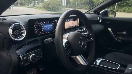 MERCEDES-BENZ A Klasa A 250 e PHEV AMG Line 8G-DCT
