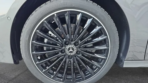 MERCEDES-BENZ A Klasa A 250 e PHEV AMG Line 8G-DCT