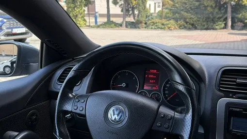 VOLKSWAGEN Scirocco -