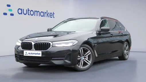 BMW Seria 5 530e xDrive Luxury Line aut
