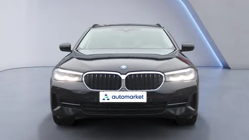 BMW Seria 5 530e xDrive Luxury Line aut