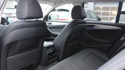 BMW Seria 5 530e xDrive Luxury Line aut