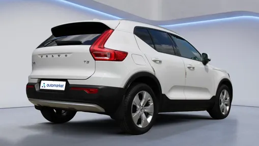 VOLVO XC40 XC40 T3 Momentum